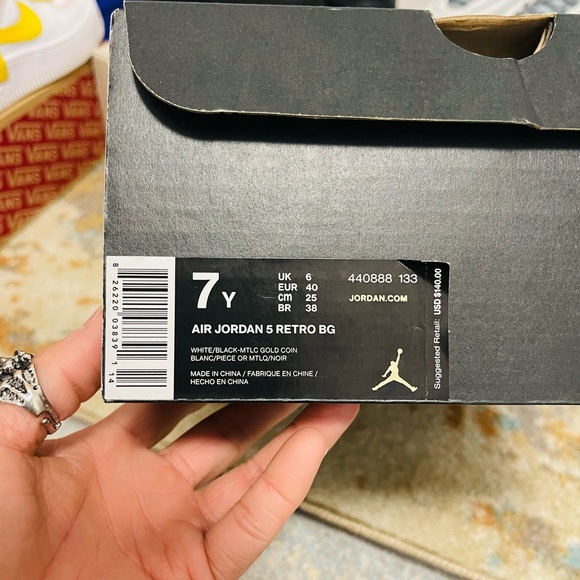 Like New Youth Sz 7Y (Euro Sz 40) Jordan 5 Retro BG Sneakers Olympic Gold Metal - Picture 8 of 15